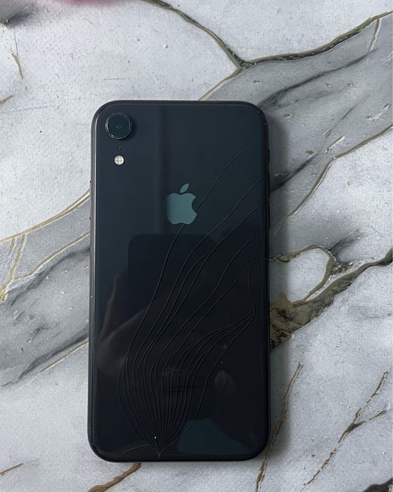 iPhone Xr 64/100