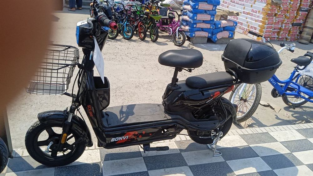 Elektr skuter yaqinda olingan
