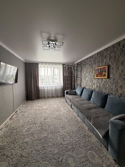 Продам трехкомнатную квартиру