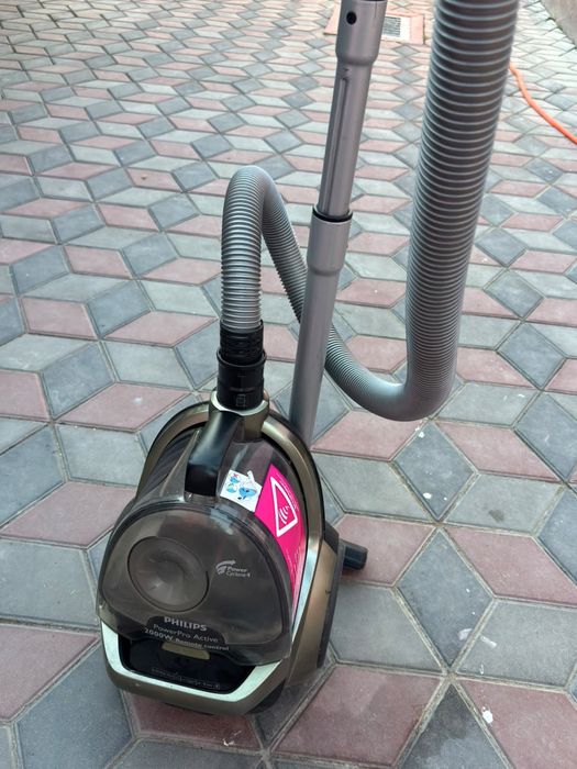 Пылесос  PHILIPS