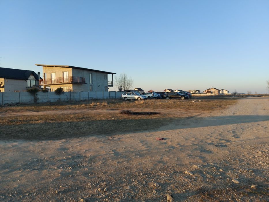 Teren intravilan în spate la Fabrica de Avioane