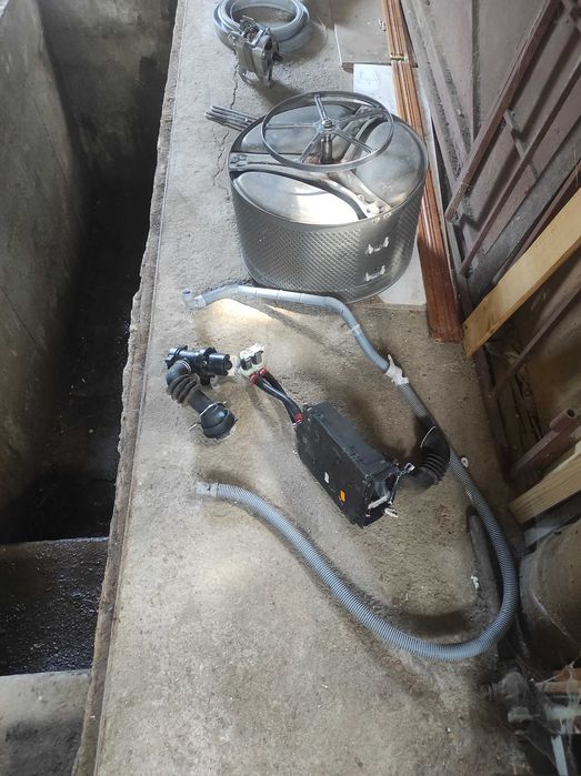 Пералня Whirlpool на части