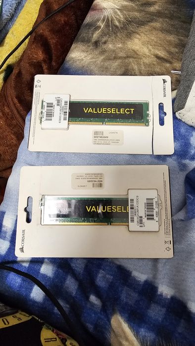 2xMemorie Corsair Value Select 4GB, DDR3, CL9, 1333MHz