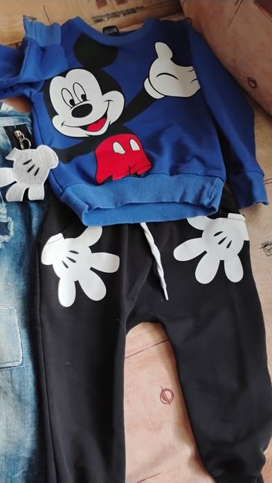 2 годинки Размер 4 Панталонки и 1  дънки Комплект на Мики Маус