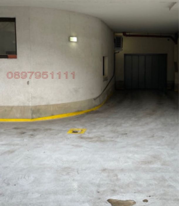 Дава се под наем Гараж / Паркомясто в София, Оборище - 15 кв.м за 127.5 € - Снимка #1