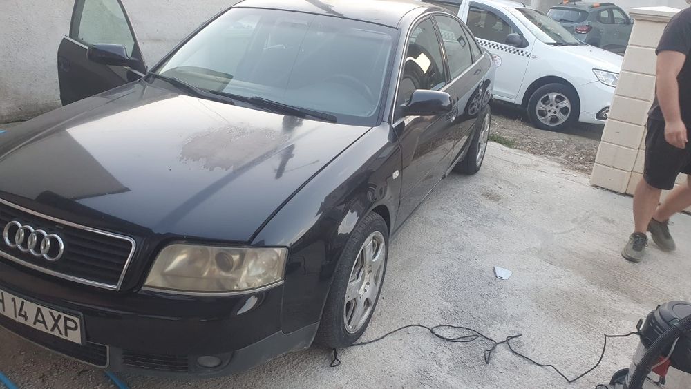 Vând Audi A6 2002
