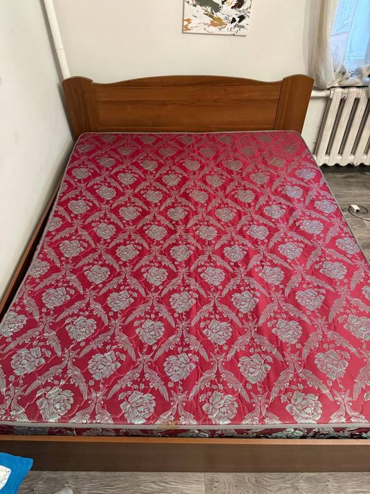 Кровать двуспальная