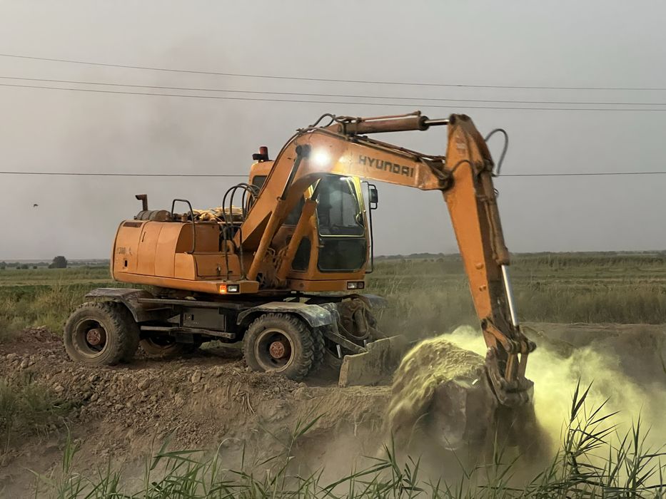 Hyundai ekskavator w130