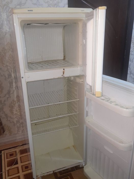 Холодильник норд сотилади