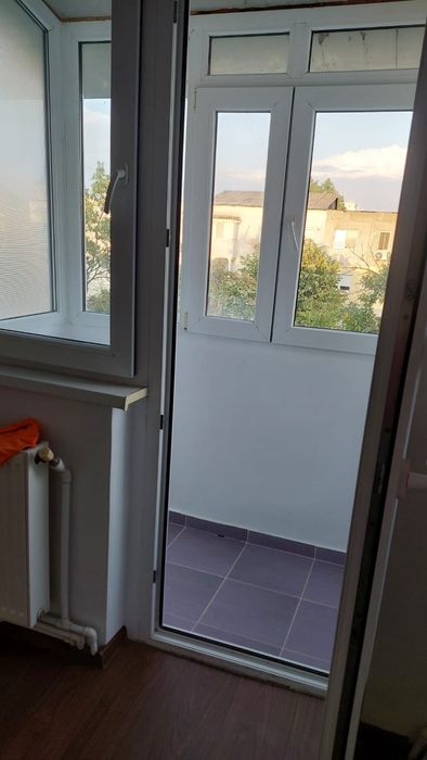 Vând apartament cartier obor