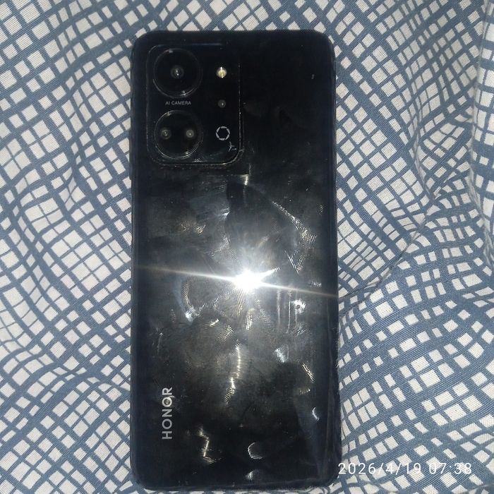 СРОЧНО  продам два рабочих телефона