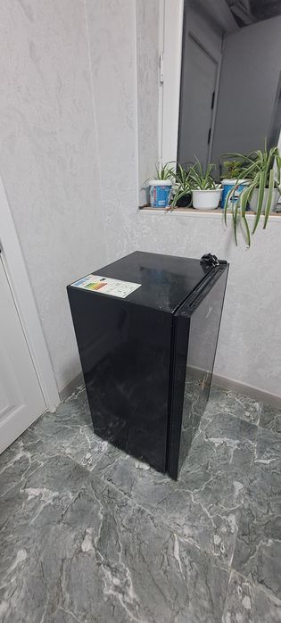 Loretto LRF‑G94BL sovutgichi (холодельник)