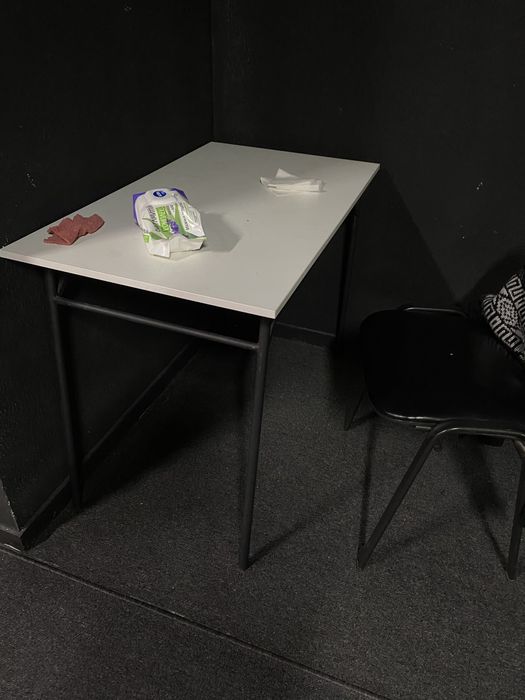 Кухонный стол белый