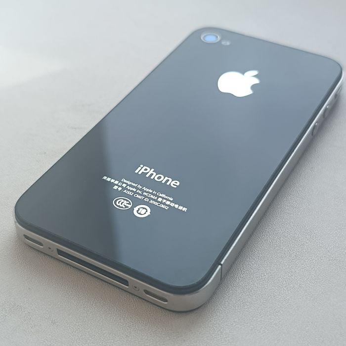 Iphone 4 в идеальном состоянии
