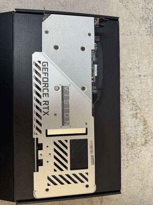 Видеокарта Gigabyte Vision RTX 3070 Ti 8gb