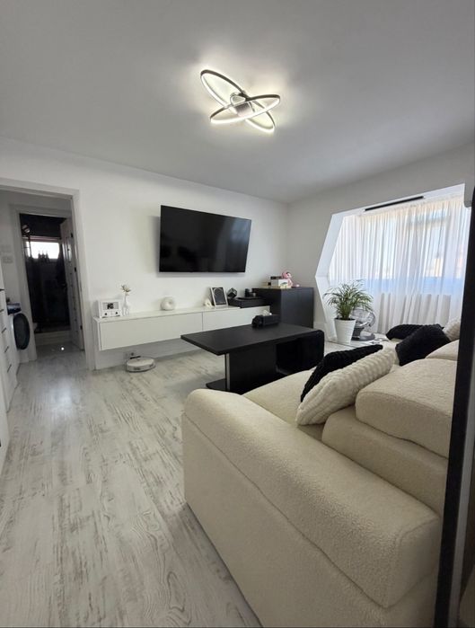 Apartament modern de inchiriat