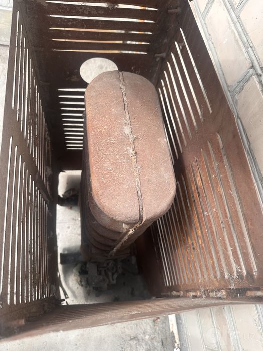Чугунная печка в хорошем состояни