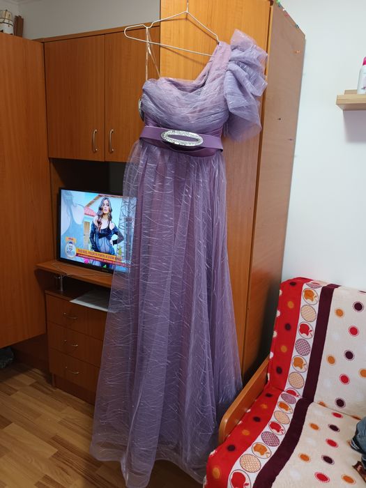 Vand rochie ocazie