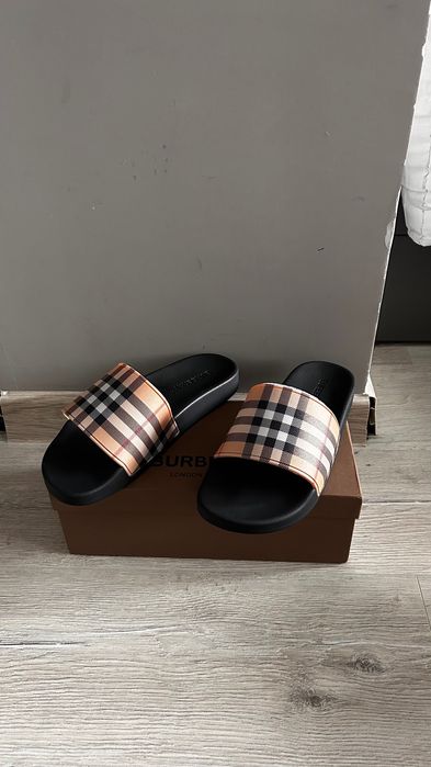 Burberry чехли номер 43(28см)