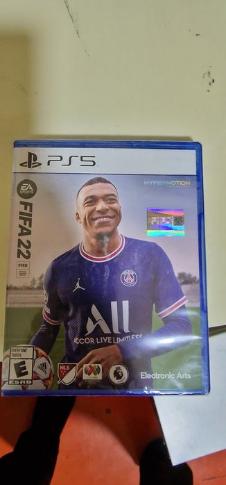 Продам НОВЫЙ диск с игрой Fifa 22 на ps5 и ps4