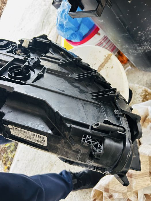 Десен фар VW Scharan 7N -23”