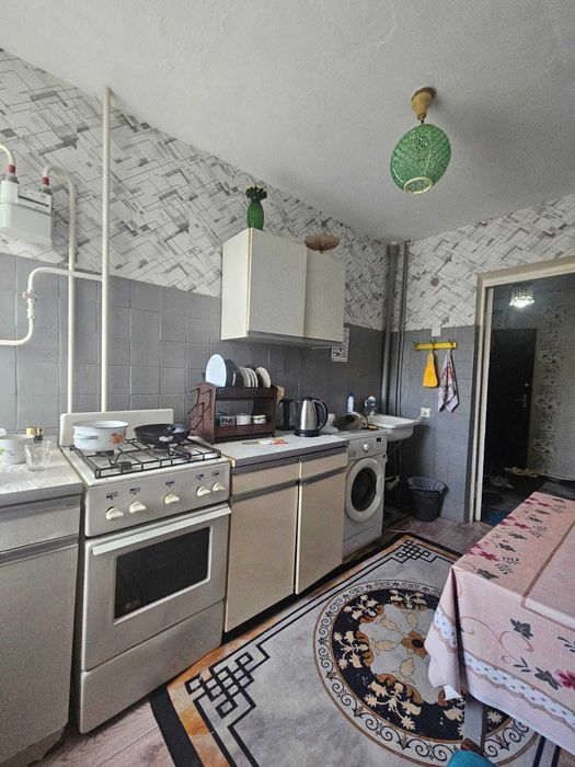 продам 2 ком квартиру на Достык Молле