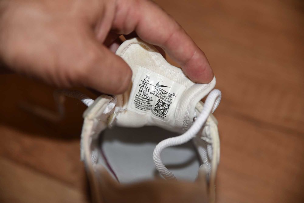 Nike оригинални дамски маратонки, размер 37.5