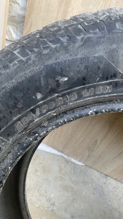 Покрышки б/у 285/60 R18