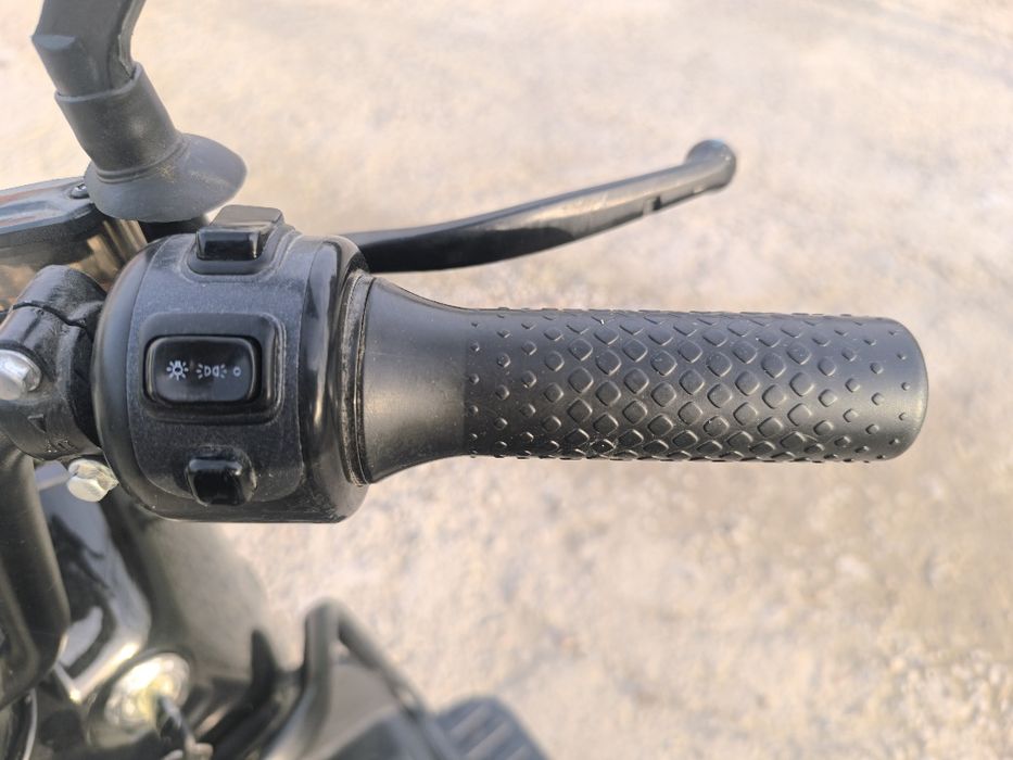 Электрический скутер Bonvi 7376 срочно Продам