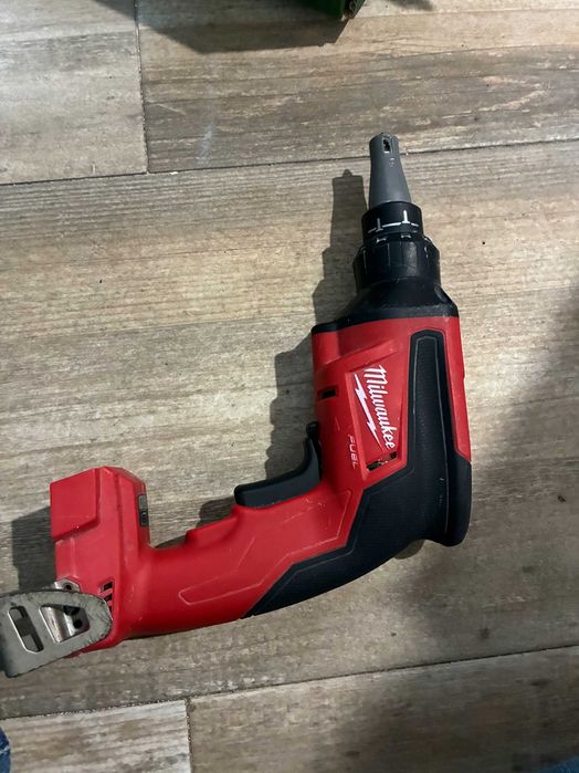 Radio MIlwaukee M12C12JSR/ Filetanta rigips  Milwaukee M18FSG-0X