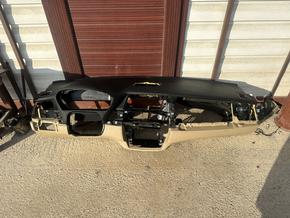 Табло със десен airbag за BMW X5 E70