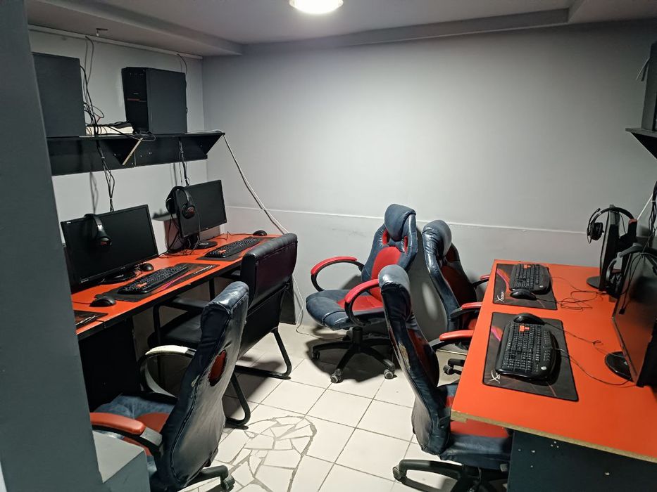 10ta kabina kamputer xona
30ta kompyutr
1ta sanuzel
Honala remontan ci