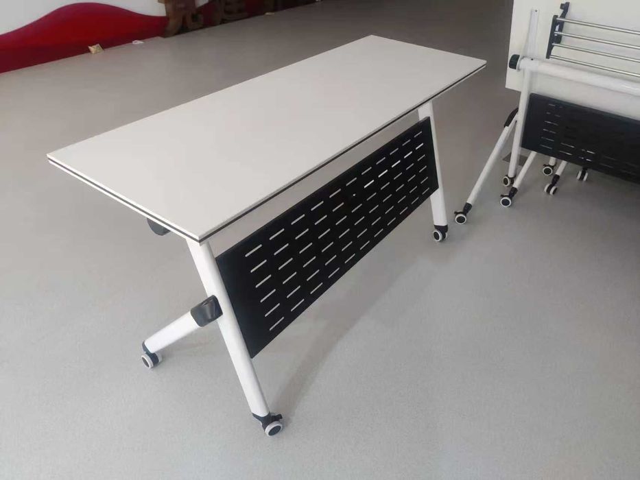 Раскладной комплект: стол и 2 стула