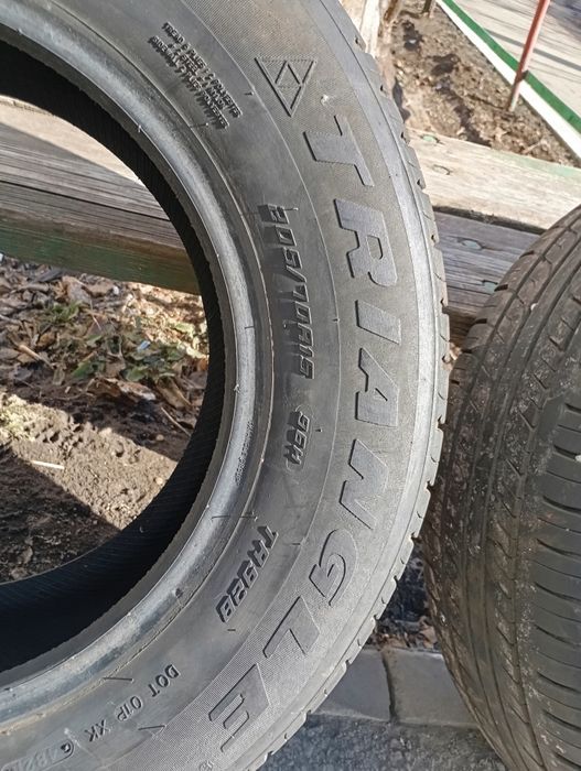 Продам шины б/у в хорошем состоянии.