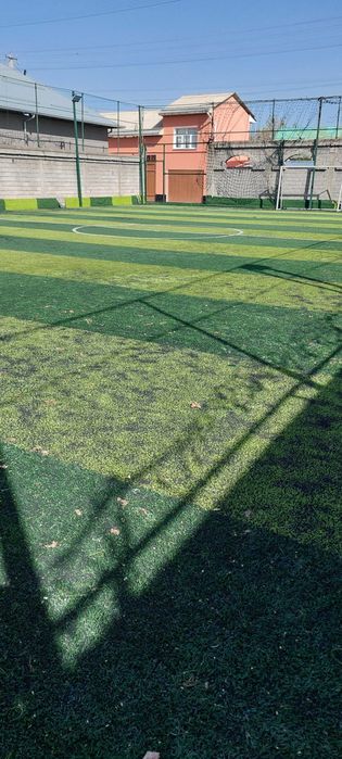 Sun'iy gazon sotiladi 600 kv