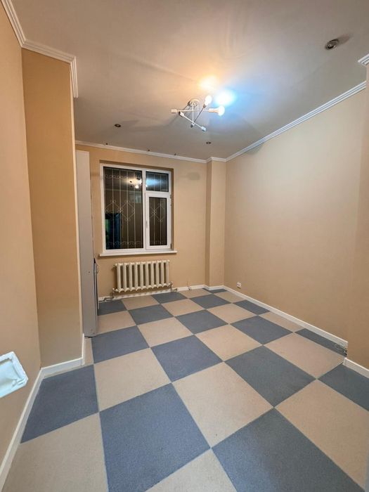 Продается офисное помещение ЖК Дипломат