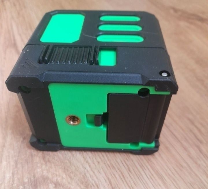 Nivela laser verde NOUĂ