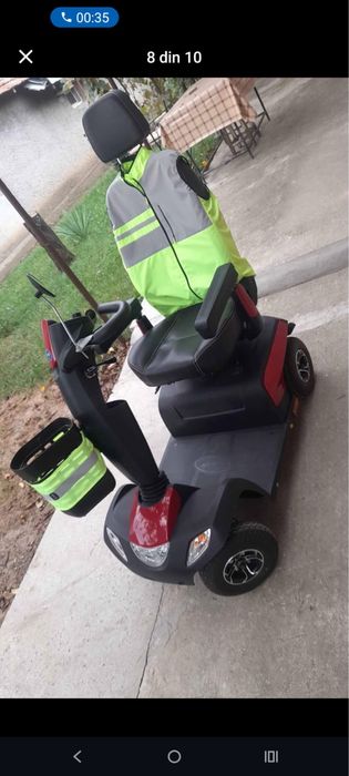 Scooter electric pentru persoane cu dizabilitati