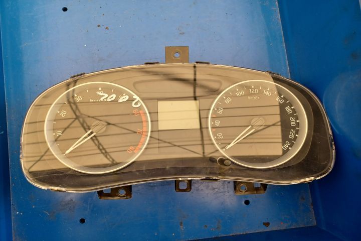 Ceasuri bord 5J0920811B Skoda Fabia 5J [2007 - 2010] Combi wagon 5-us