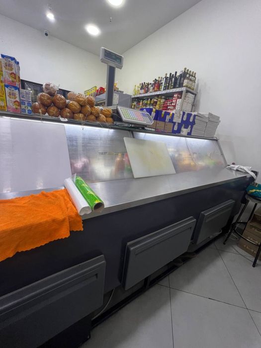 Холодилник для магазина