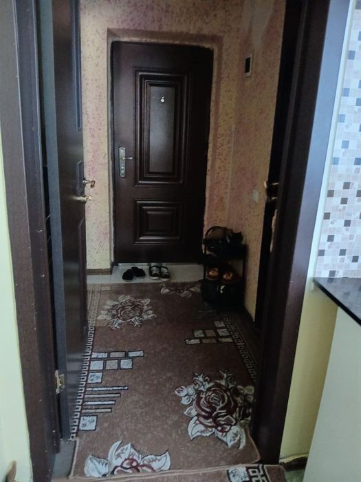 Карши шахардан срочно 1 хонали кв сотилади 220 млн