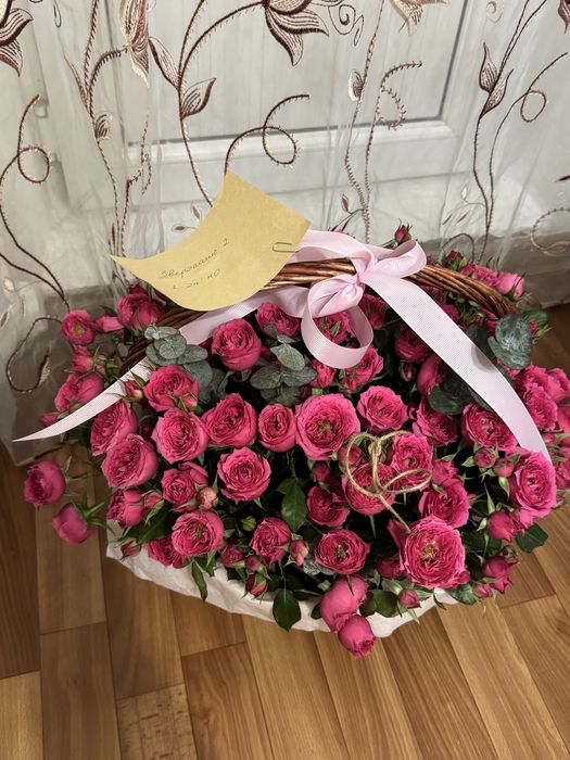 Продаю кустовые розы!