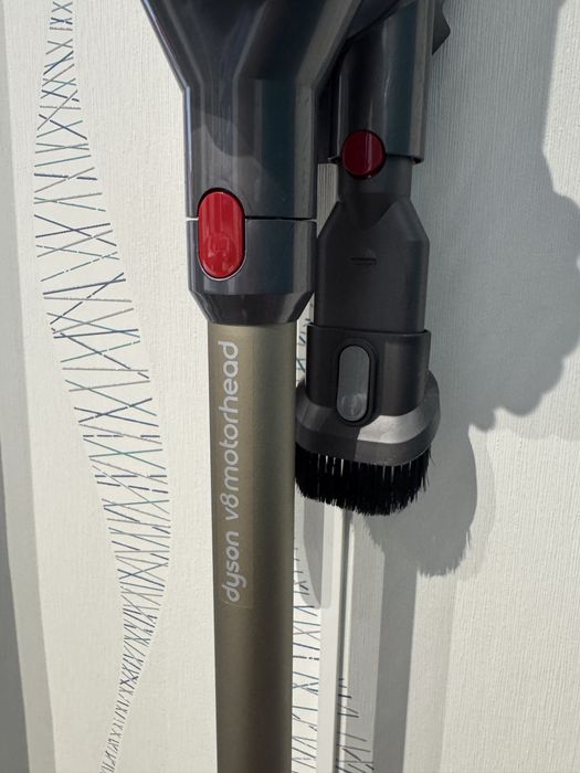 Dyson V8 Motorhead