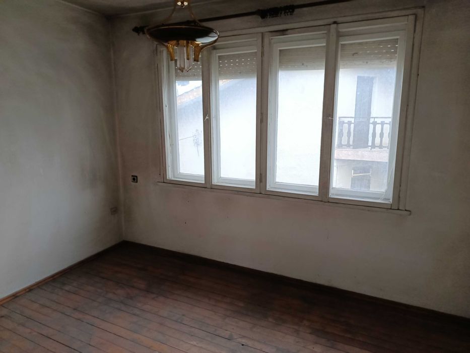 Продава се Къща в Лясковец - 300 кв.м за 595 €/кв.м - Снимка #11