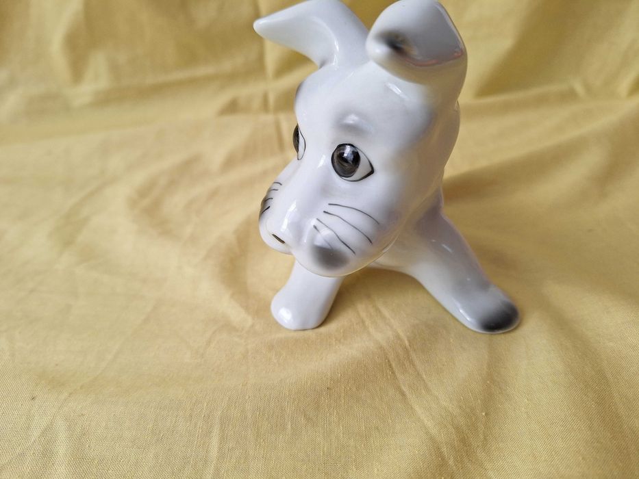 Bibelou catel confectionat din portelan - vechi