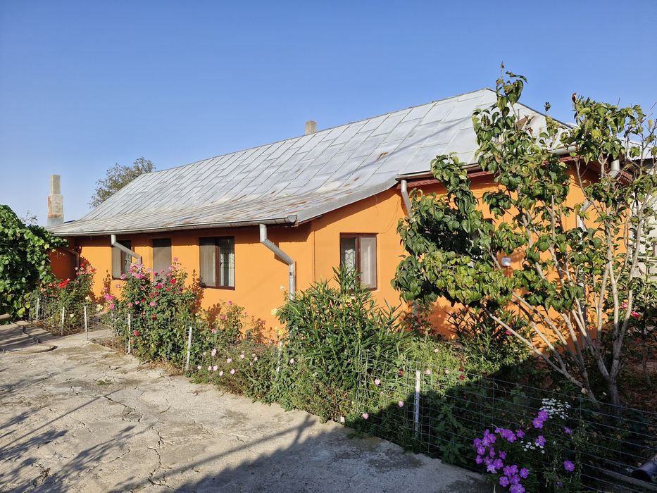 Vand casa, comuna Nanov , Alexandria, strada Sperantei!