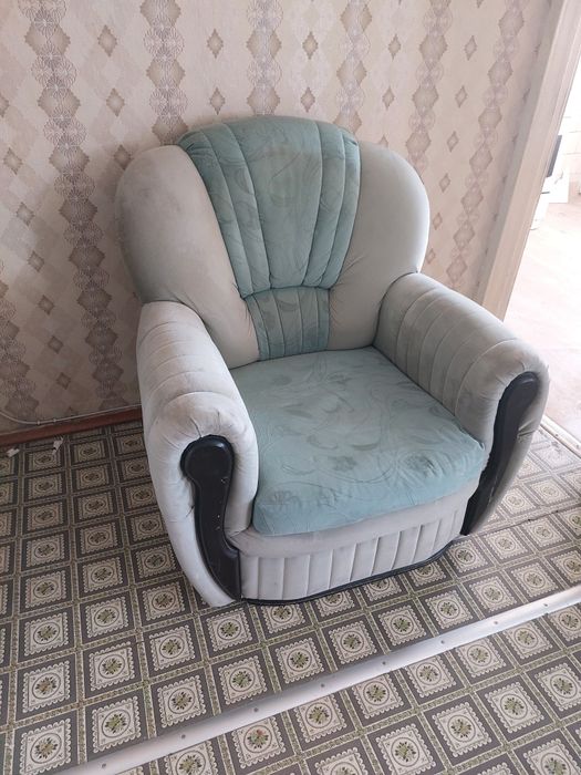 Продам мягкое кресло