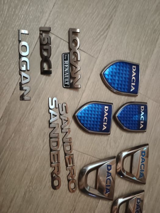 Emblema  Dacia  Duster, Logan...