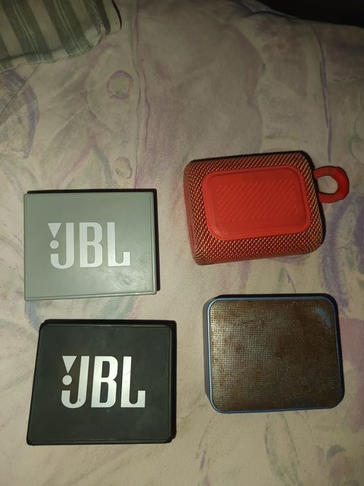 Boxe JBL funcționale( citiți anunțul)