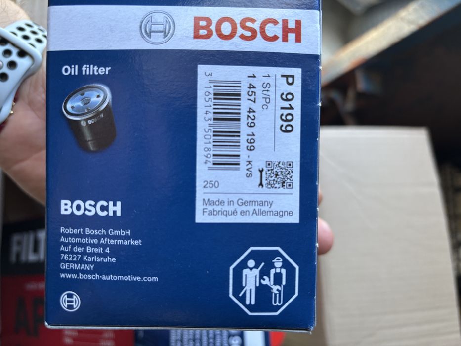 Масла Castrol 5W-40 и филтри Bosch